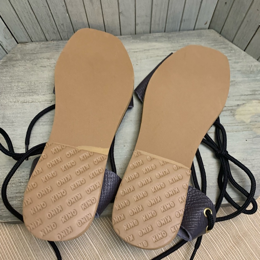 NWOT Kino Navy Leather Handmaids Strappy Sandals 7 - Picture 7 of 10